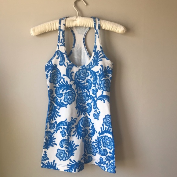 🔥2/$30 Lululemon Cool Racerback Tank Blue Sz 2